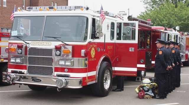 Engine 21-4 being judged at a parade in 2008.